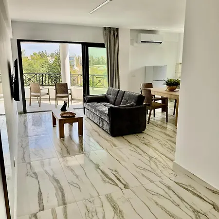 Apartament 204 Gym-complex 2 Bedroom, 2 Balconies In Universal Paphos