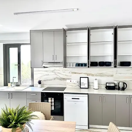 204 Gym-complex 2 Bedroom, 2 Balconies In Universal *
